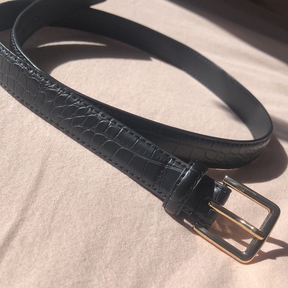 Le Chateau Black Snake Texture Belt - Picture 2 of 6